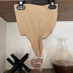 SKIMS High Waist Thongs with Removeable Straps